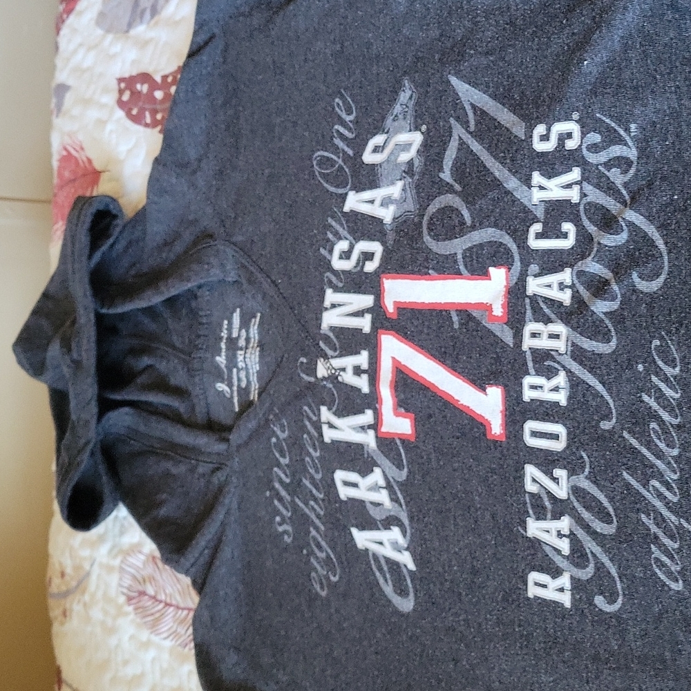 Long sleeve hooded tee RAZORBACKS. J. America 2xl like lg. EUC likenew dk grey